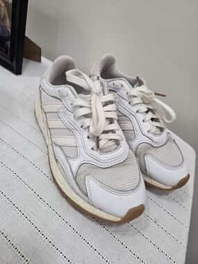 adidas Tresc Run Women's White Sneakers w